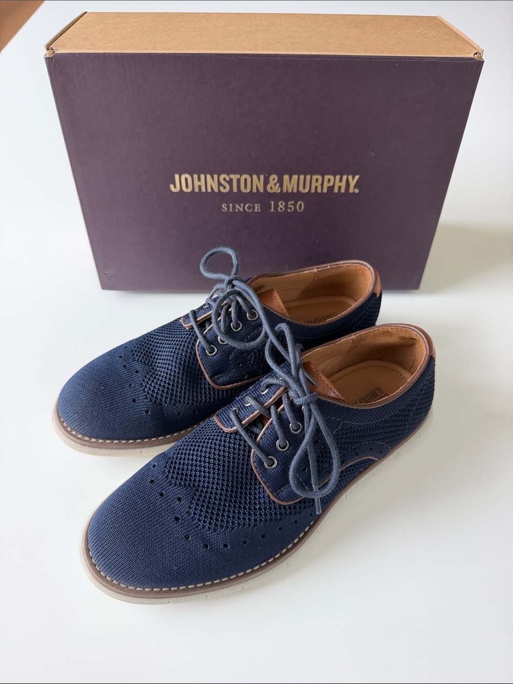 Johnston & Murphy Navy Knit Wingtip Derby with Brown Trim Boys Size 1